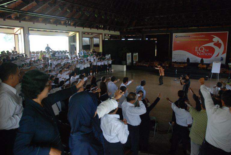 BANGKITKAN KECERDASAN EMOSIONAL BANGSA!