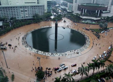 Ancaman Banjir Jakarta Dan Payahnya Manajemen Krisis Kita