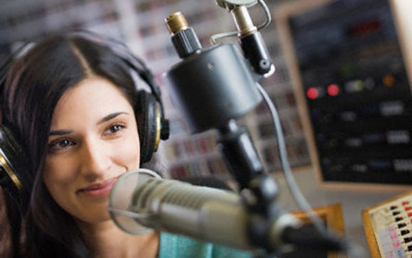 11 Tips Jadi Narasumber Di Radio